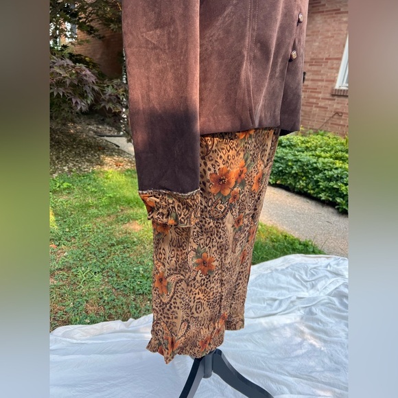 R&K Brown and Orange Leopard Print Pencil Skirt and Suede Jacket Coord Set - Picture 3 of 9
